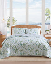 Floral Enchantment Reversible 3-Piece King Quilt Set - Light Blue