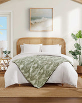 Canyon Palms Throw Blanket - Dark Olive
