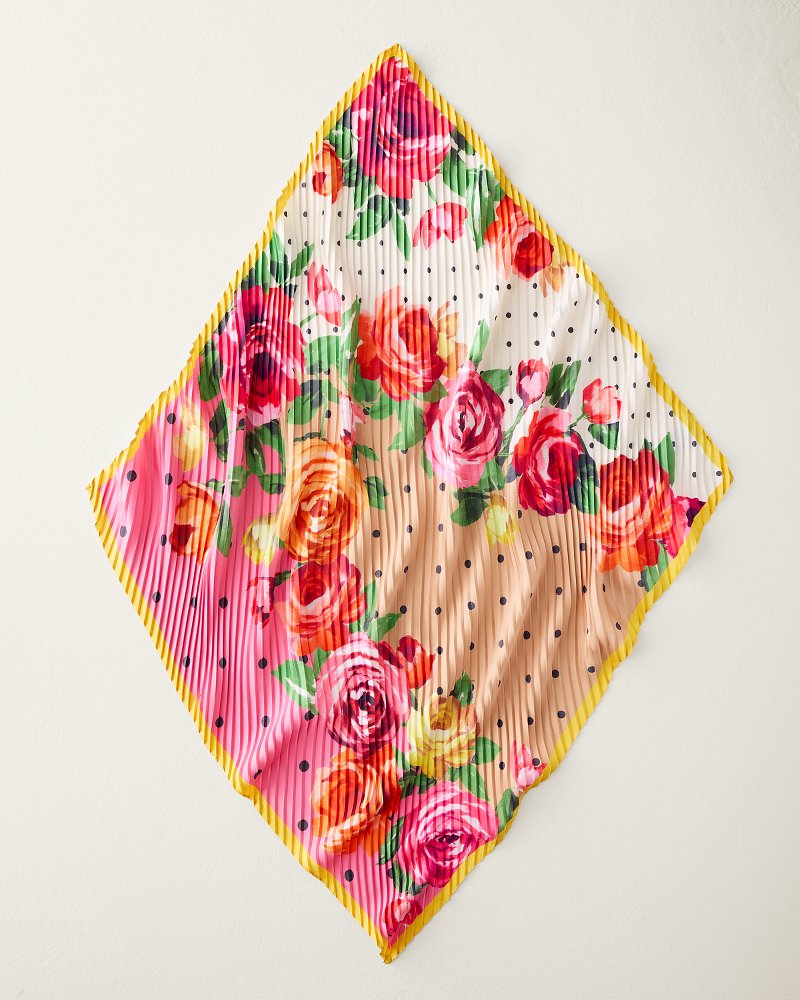 Classic Rose Pleated Diamond Scarf - Multicolor