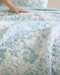 Laguna Beach Reversible 3-Piece King Quilt Set - Blue