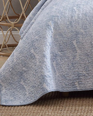 Water Leaves 3-Piece King Quilt Set - Blue