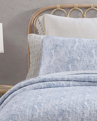 Water Leaves 3-Piece King Quilt Set - Blue