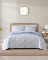 Water Leaves 3-Piece King Quilt Set - Blue