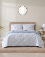 Water Leaves 3-Piece King Quilt Set - Blue
