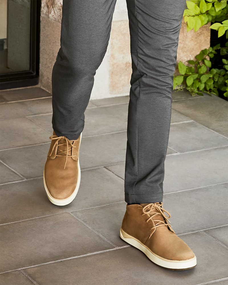 Men's OluKai Papakū 'Ili Chukka Boots - Tan