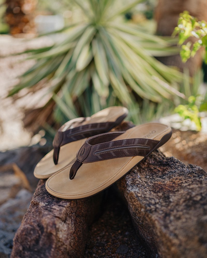 Men's OluKai Tuahine Palm Sandals - Dark Java