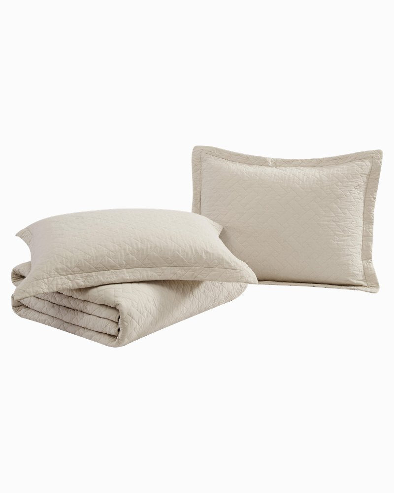 Raffia Solid 3-Piece Full/Queen Quilt Set - Beige