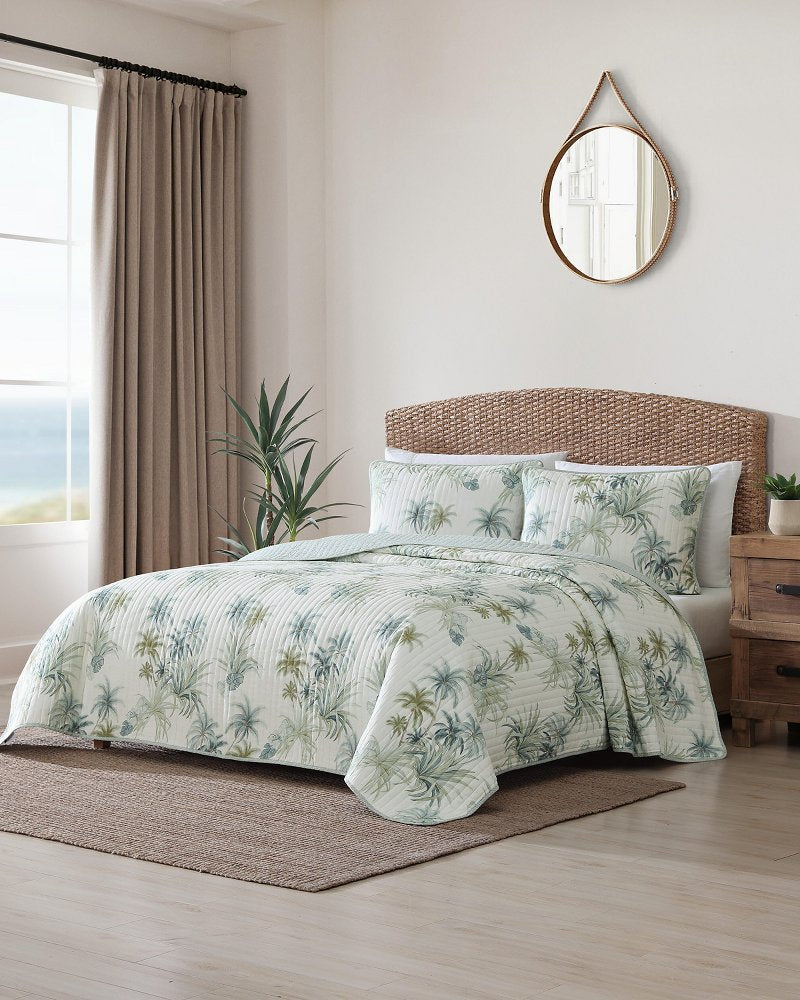 Serenity Palms Reversible Full/Queen Quilt - Blue