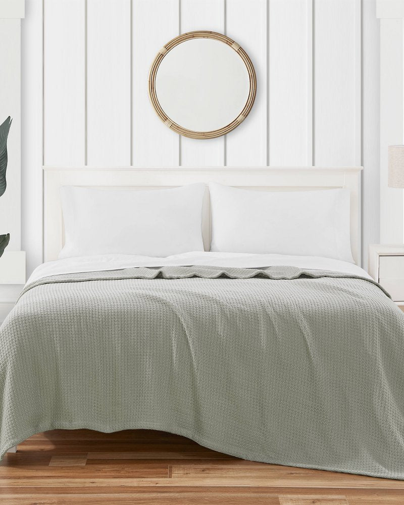 Bahama Coast Pelican Gray Full/Queen Blanket - Grey