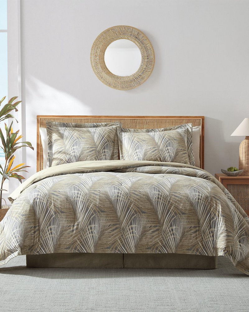 Raffia Palms Reversible 4-Piece California King Comforter Set - Grey