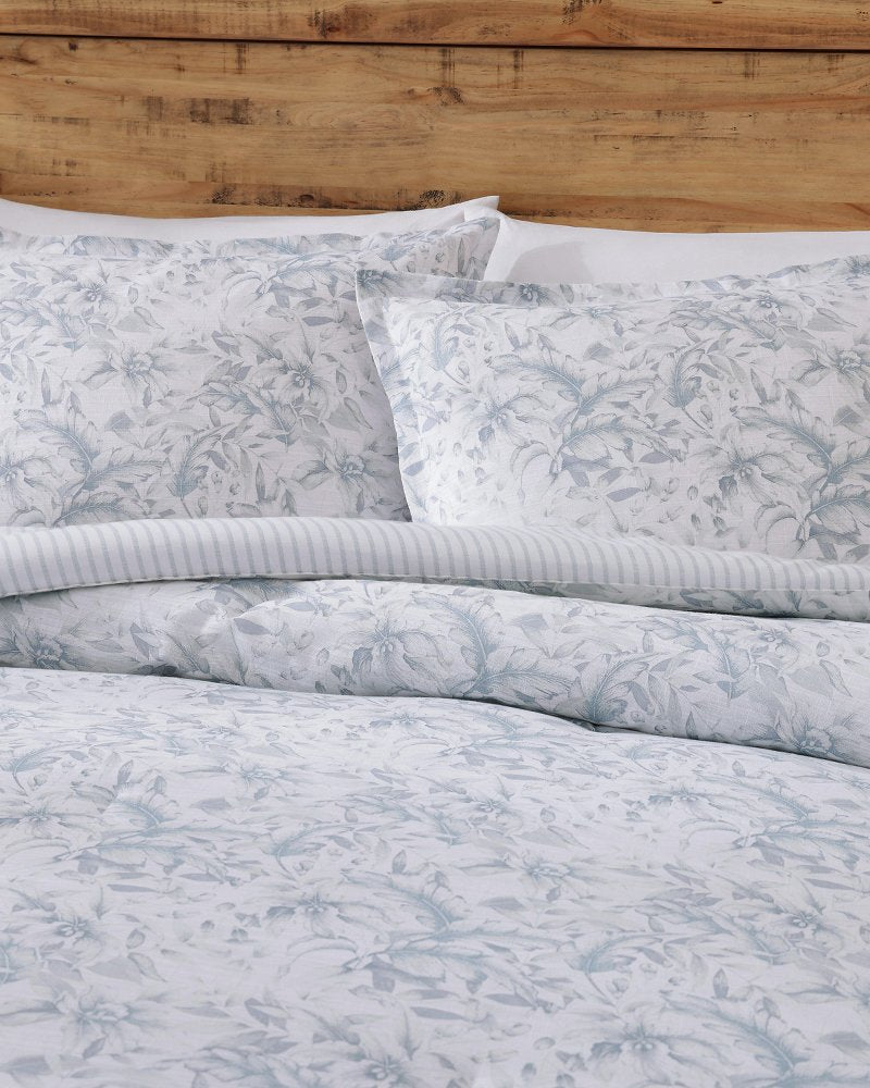 Orchid Bay Reversible Full/Queen 3-Piece Comforter Set - Soft Blue