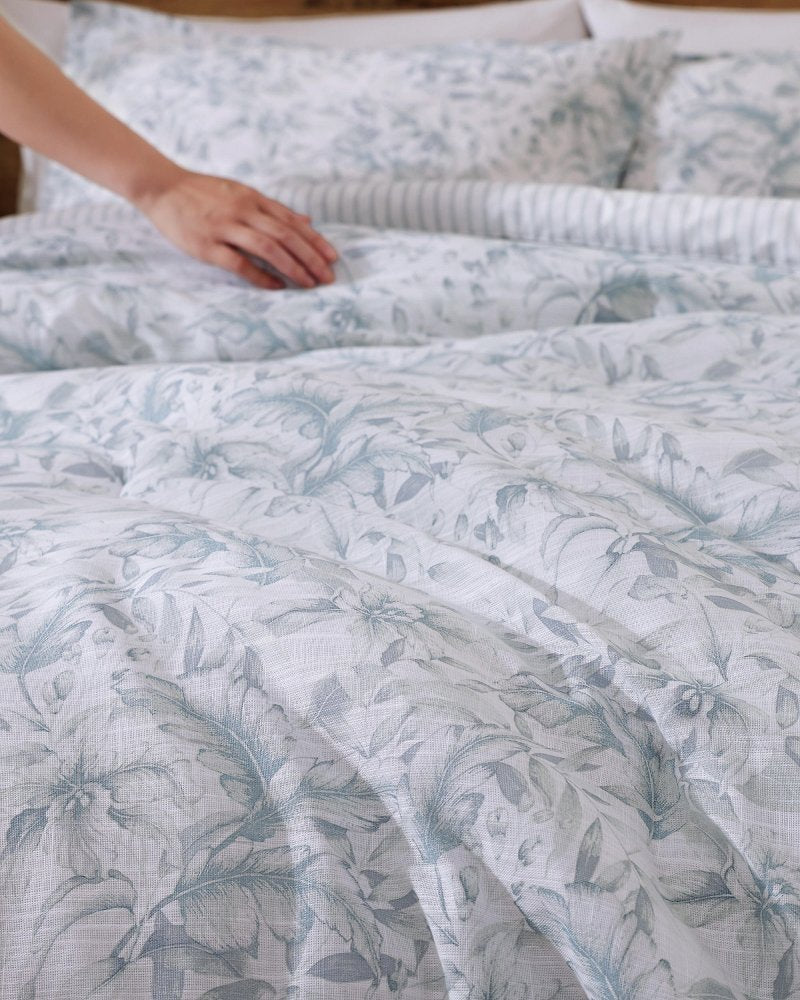 Orchid Bay Reversible Full/Queen 3-Piece Comforter Set - Soft Blue