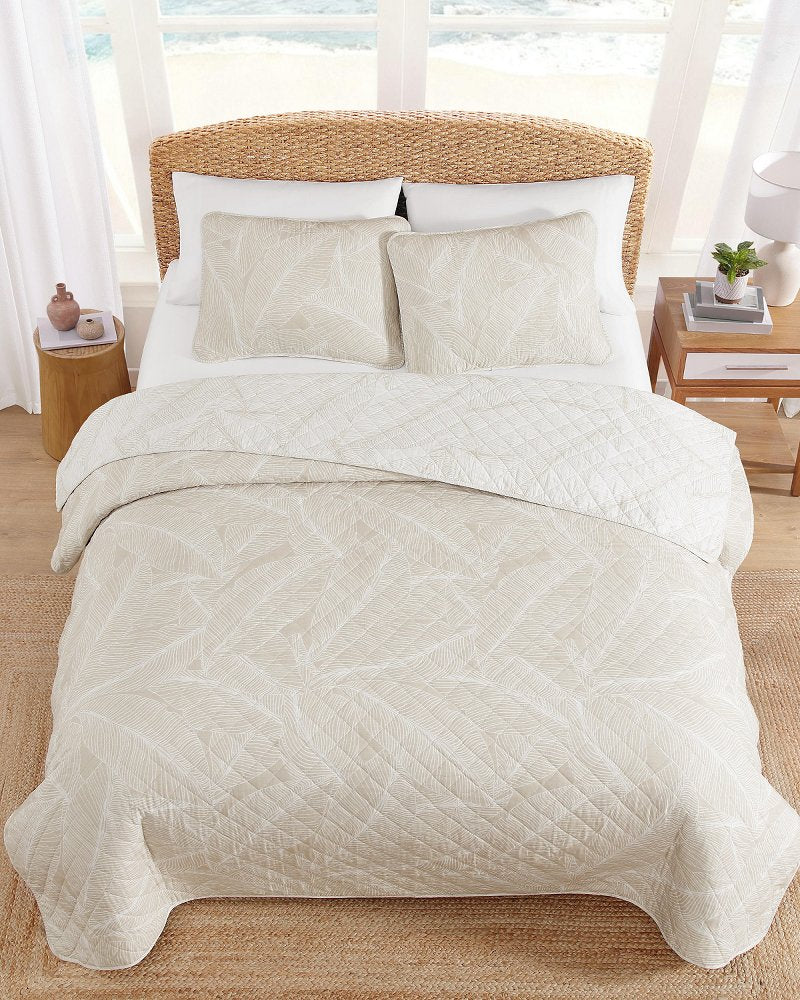 Pebble Palms Reversible 3-Piece Full/Queen Quilt Set - White/Lt Beige