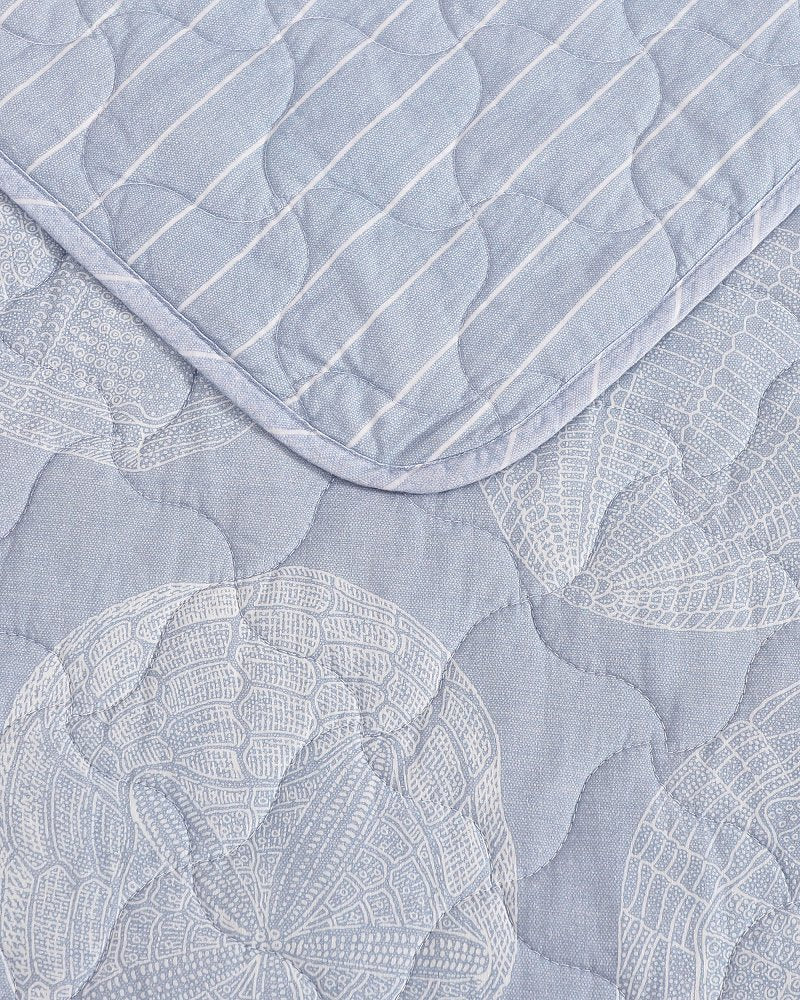 Ocean Island Reversible 3-Piece Full/Queen Quilt Set - Blue Island