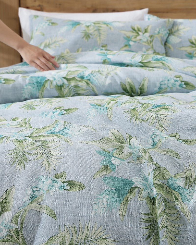 Floral Enchantment Reversible 3-Piece Full/Queen Comforter Set - Light Blue/Aqua