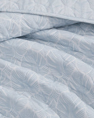 Line Palms 3-Piece Full/Queen Quilt Set - White/Blue