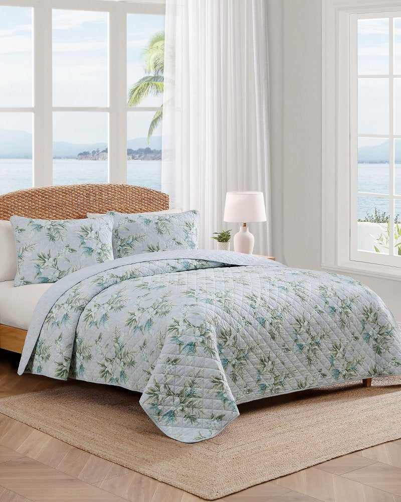 Floral Enchantment Reversible 3-Piece Full/Queen Quilt Set - Light Blue/Aqua