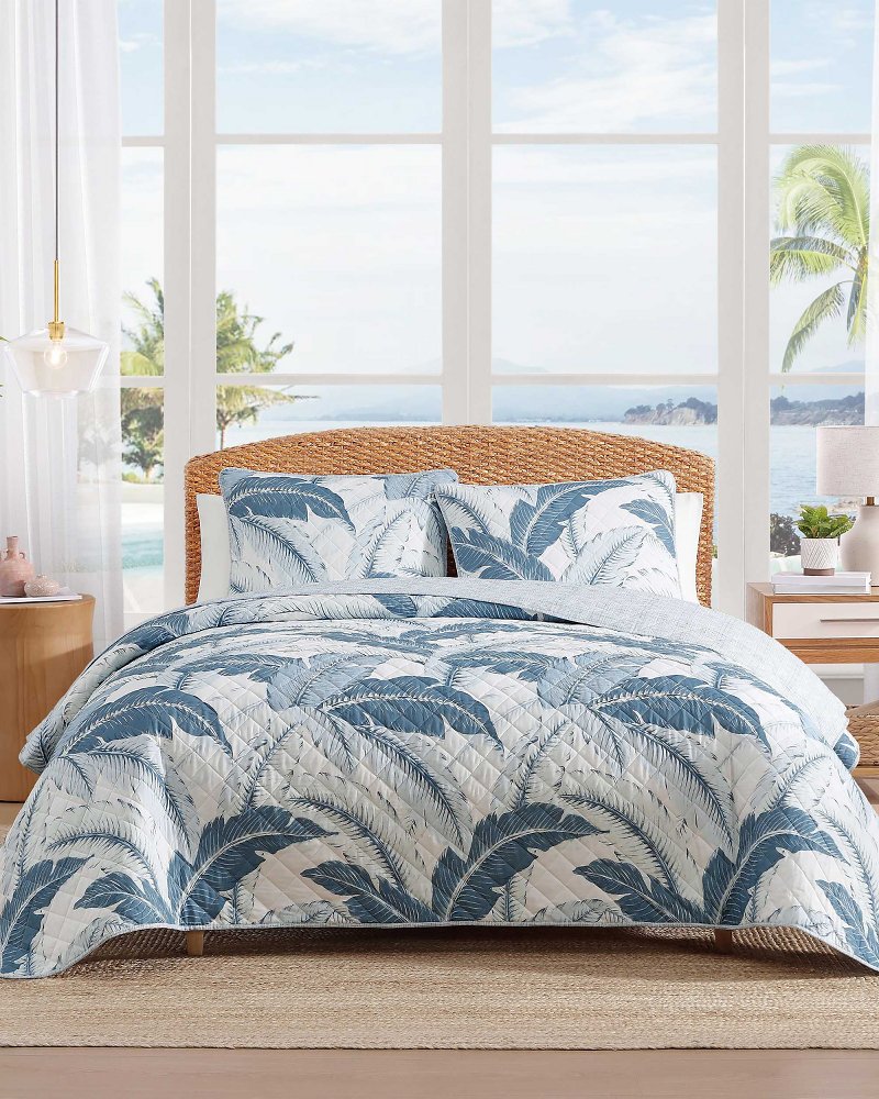 Vintage Palms 3-Piece King Quilt Set - White/Blue