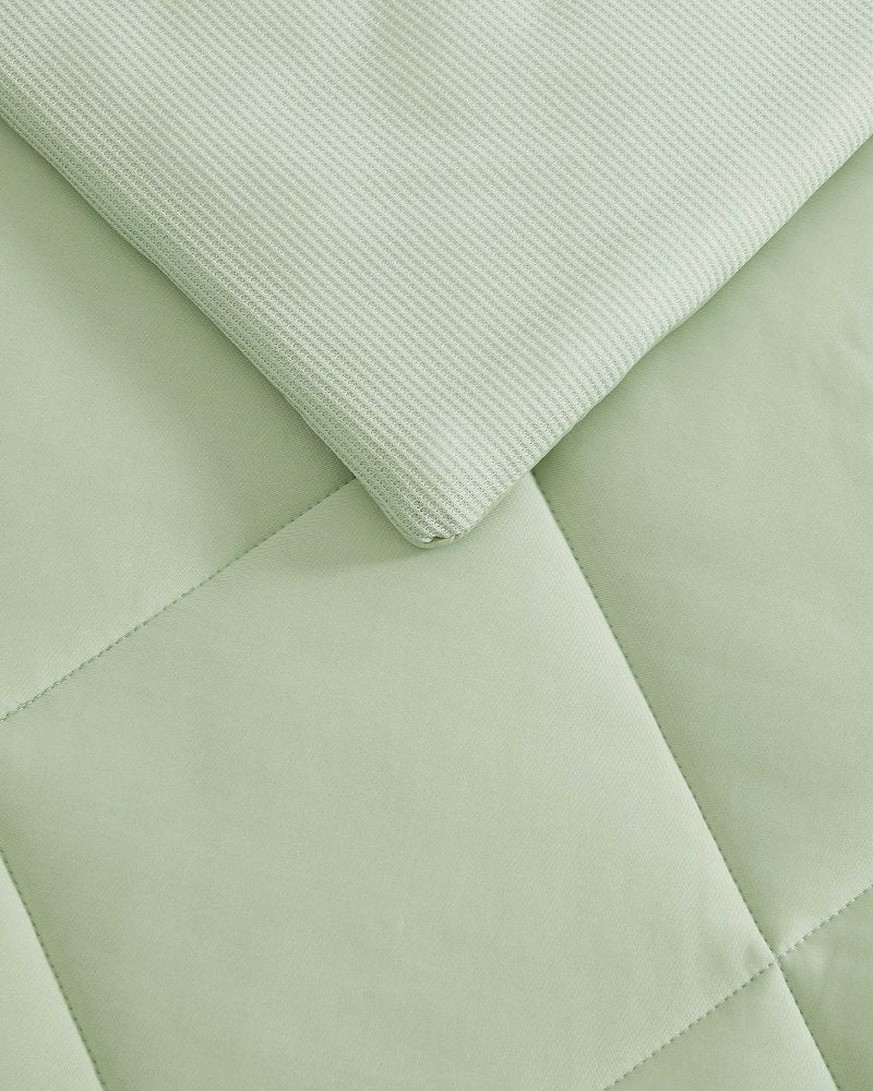 Cool Zone Throw Blanket - Light Green