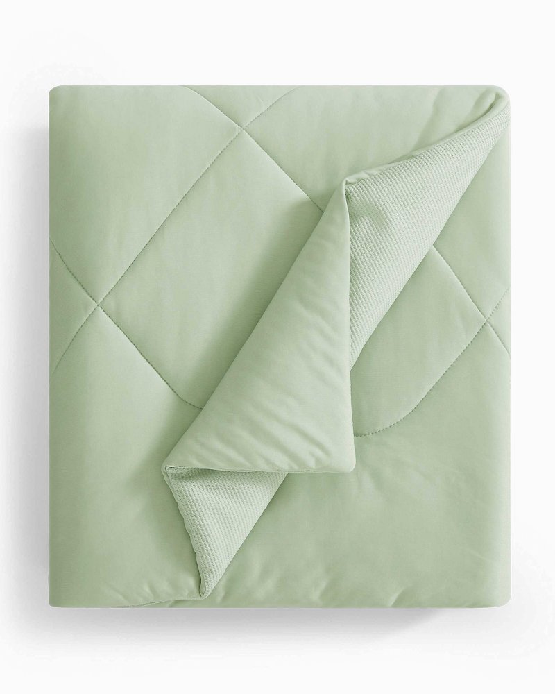 Cool Zone Throw Blanket - Light Green