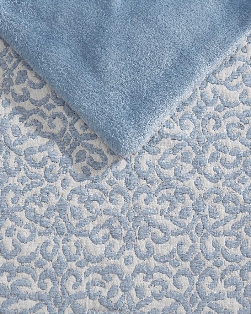 Mirage Medallion Throw Blanket - Blue Canal