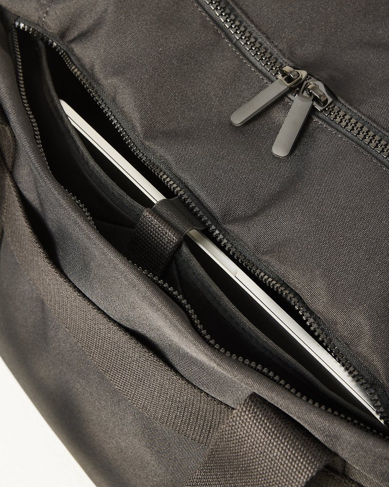 Gatwick Ash Weekend Duffel Bag - Oriall Black