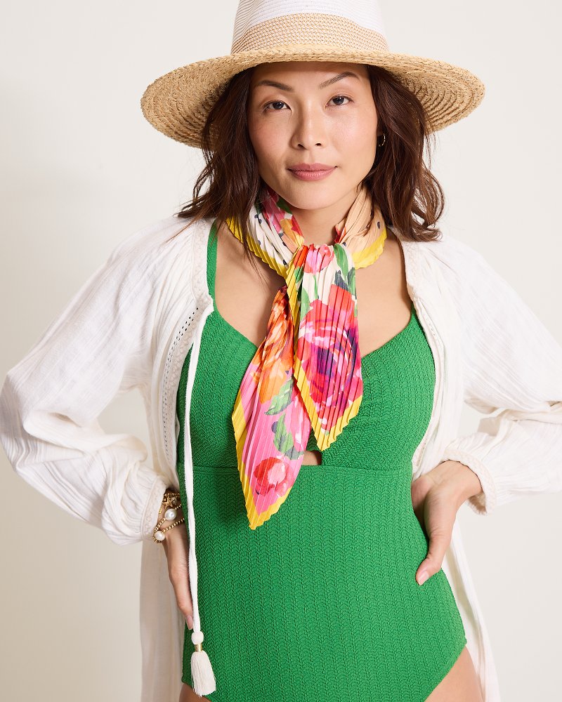 Classic Rose Pleated Diamond Scarf - Multicolor