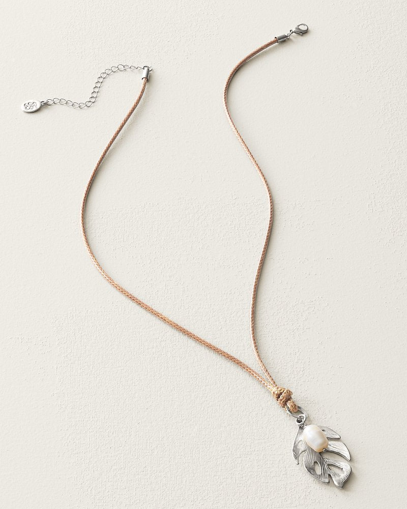 Harbor Glow Monstera Shaky Charm Necklace - Silver