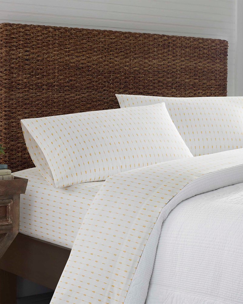 Pineapple Pinstripe 4-Piece King Sheet Set - Yellow