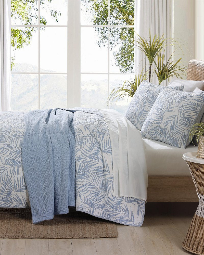 Palmday Reversible 3-Piece Full/Queen Quilt Set - Blue Canal