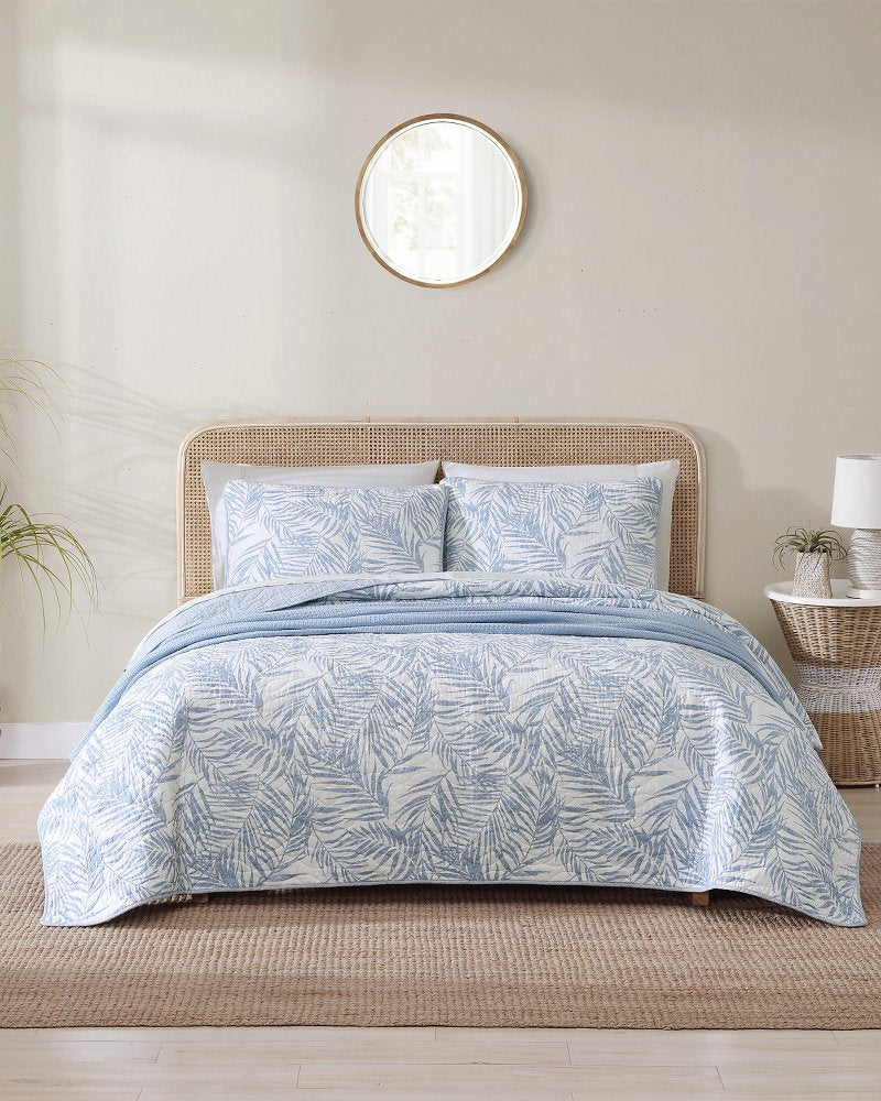 Palmday Reversible 3-Piece King Quilt Set - Blue Canal
