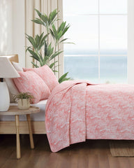 Distressed Water Leaves Reversible 3-Piece King Quilt Set - Bright Coral