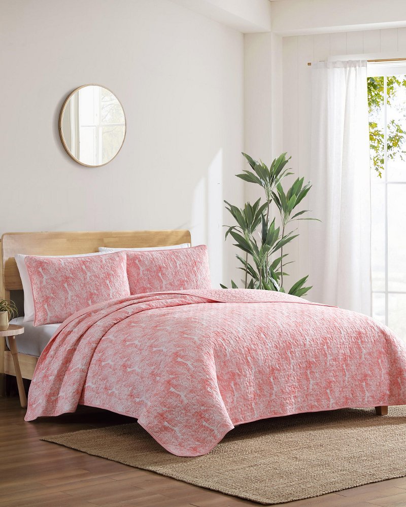 Distressed Water Leaves Reversible 3-Piece King Quilt Set - Bright Coral