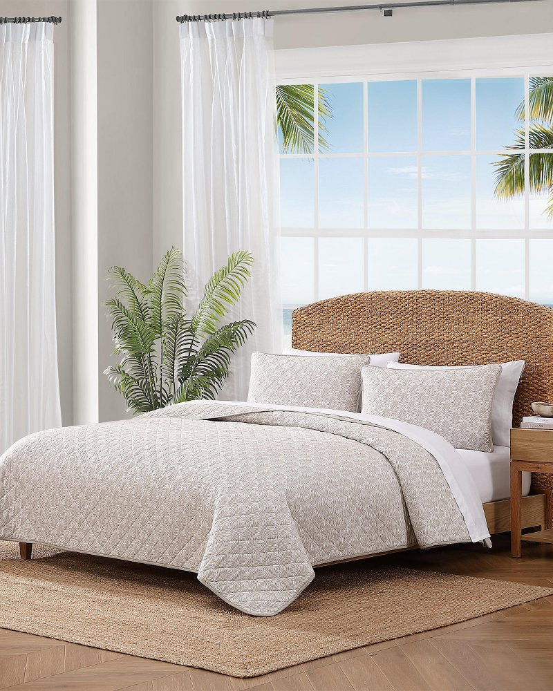 Bahama Fronds Reversible 3-Piece Full/Queen Quilt Set - Khaki
