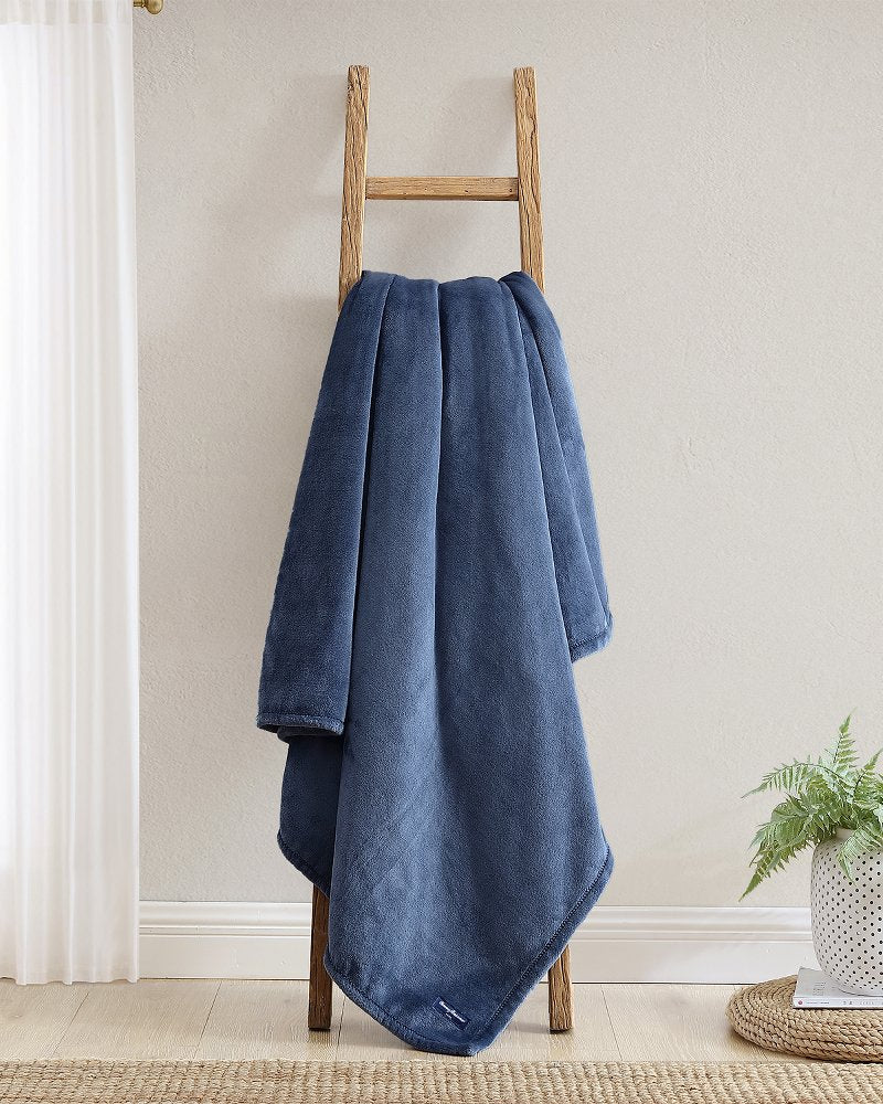 Plush Fleece Blue Twin Blanket - Blue