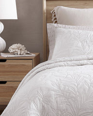 Solid Costa Sera Twin Quilt - White