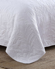 Solid Costa Sera Full/Queen Quilt - White