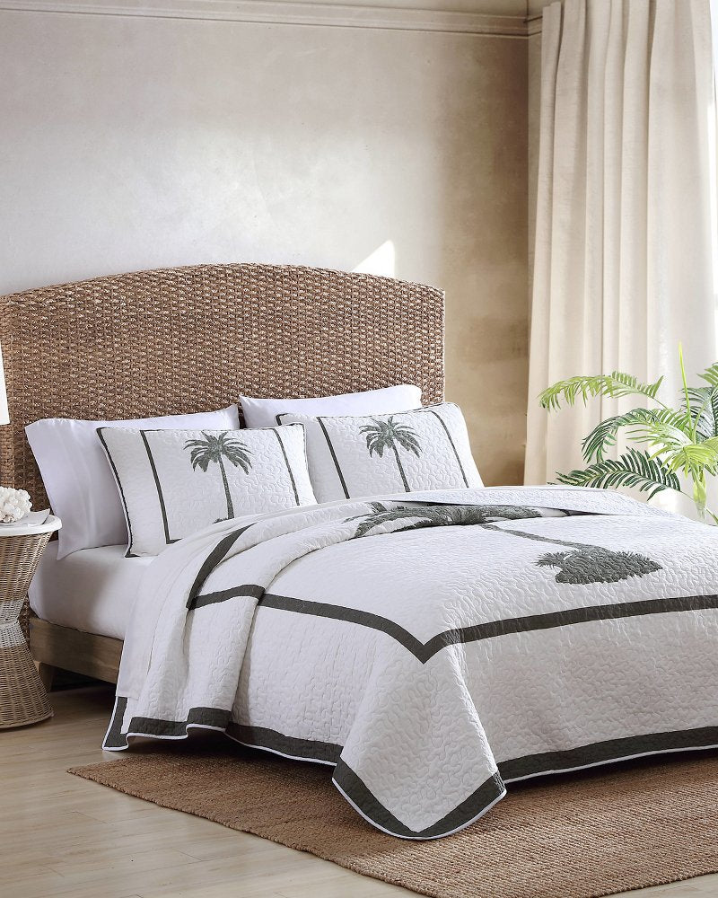Palm Island Reversible Full/Queen Quilt - Grey