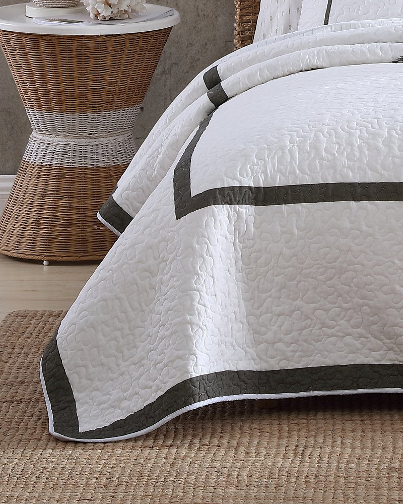 Palm Island Reversible King Quilt - Grey