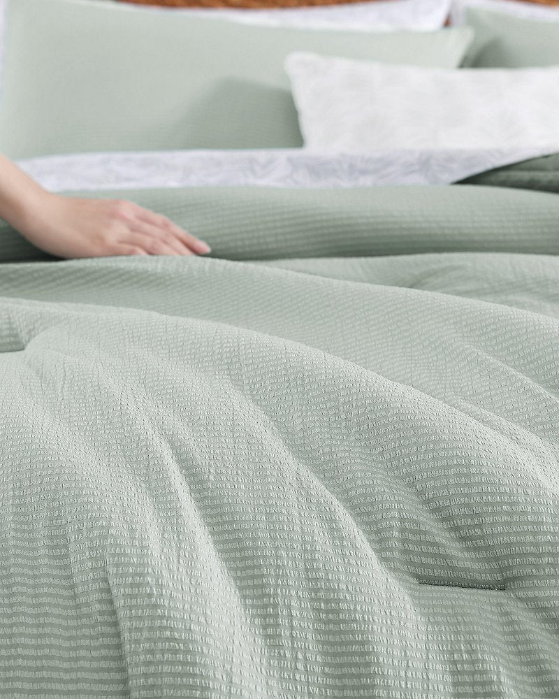 Seersucker Solid 8-Piece Queen Comforter Set - Spring Green