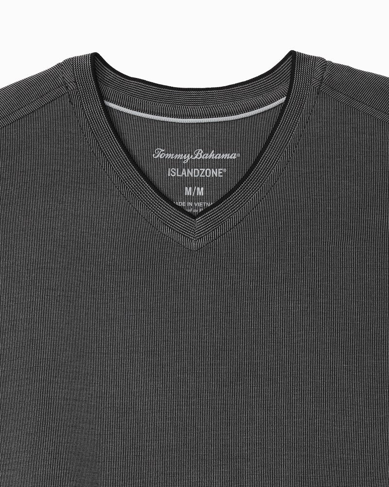 Coastal Crest IslandZone® V-Neck Shirt - Black