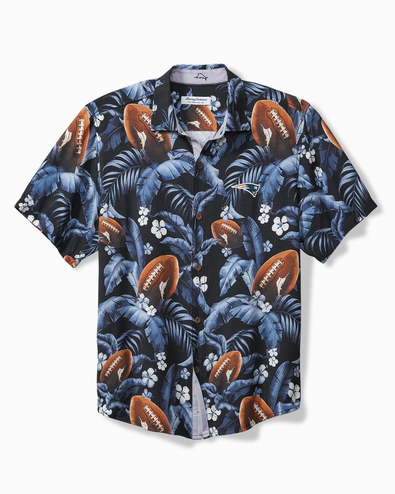 NFL Veracruz Cay First Down Blooms Short-Sleeve Shirt - new_england_patriots