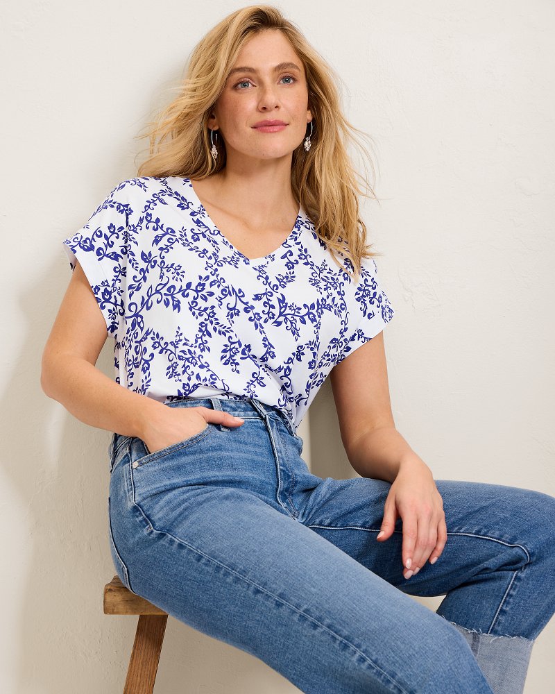 Kauai La Flora V-Neck T-Shirt - White